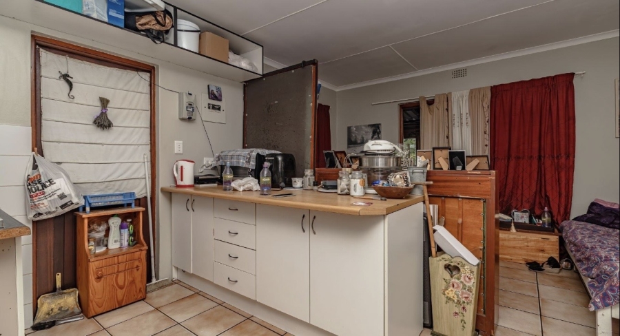 5 Bedroom Property for Sale in Denneoord Western Cape